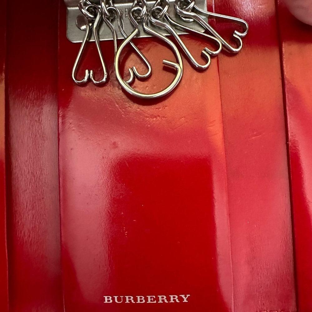 BURBERRY Designer Red Patend 5 Key Chain Holder Authentic - Picture 5 of 9